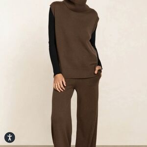 Naked cashmere sleeveless sweater xs Brown